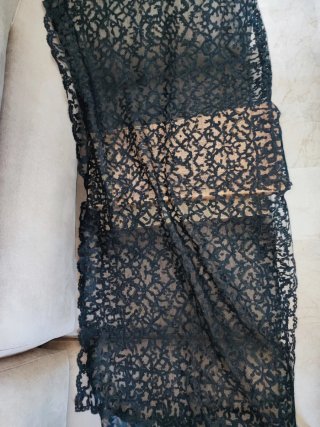 Mantilla antigua negra tipo Chantilly