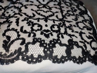 Mantilla antigua negra tipo Chantilly
