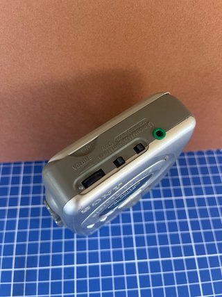 Sony Walkman FM/AM WM-FX271