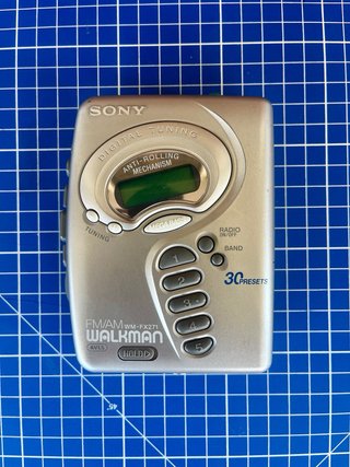 Sony Walkman FM/AM WM-FX271
