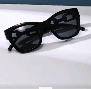 Gafas de sol retro vanguardistas cuadradas