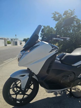 Honda Integra 750 Blanca Automática
