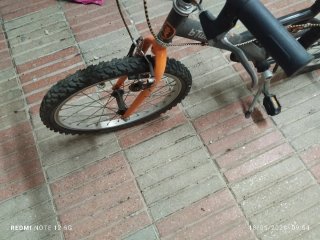 Bicicleta naranja para niños 8 años