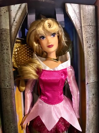 muñeca Disney store Aurora bella durmiente