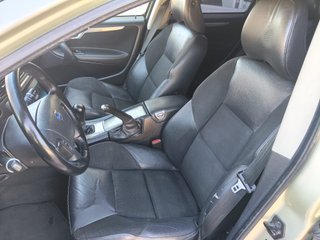 Volvo V70 2.4D CON BOLA DE ENGANCHE ETIQUETA B