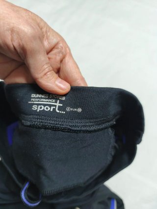 Mallas deportivas negras y azules