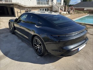 Porsche Taycan 2022 performance plus