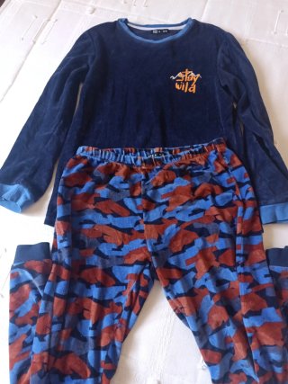 Pijama chico 11-12 años,  terciopelo de carrefour