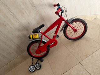 Bicicleta infantile rossa 16 con ruotine