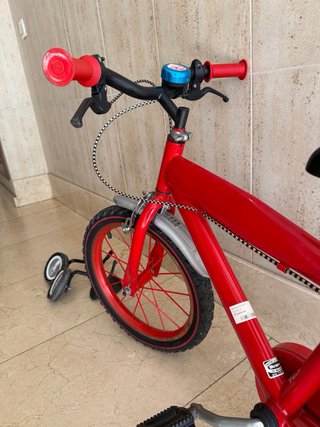 Bicicleta infantile rossa 16 con ruotine