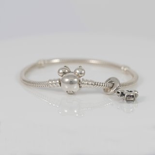 Pulsera Pandora Moments en plata 925 Minnie
