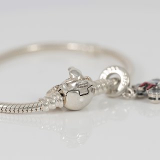 Pulsera Pandora Moments en plata 925 Minnie
