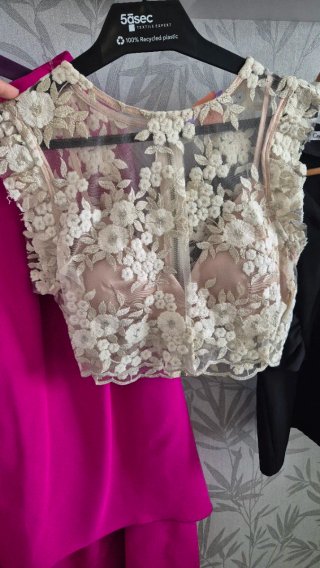 Vestido fiesta invitada 2 combinaciones superiores