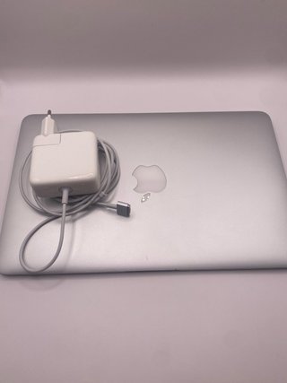 MacBook Air 11 2015 8GB RAM 256GB SSD + Cargador