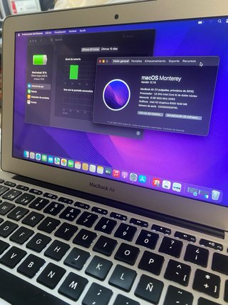MacBook Air 11 2015 8GB RAM 256GB SSD + Cargador