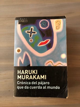 Crónica del pájaro que da cuerda al mundo