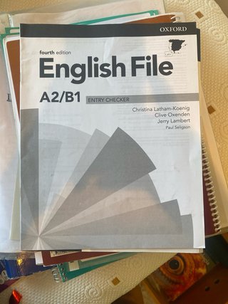 English File A2/B1 Pre-intermediate With Online...
