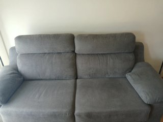Sofá cama amplio seminuevo gris tela