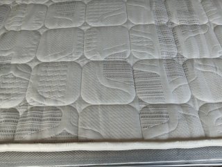 Sofá cama amplio seminuevo gris tela