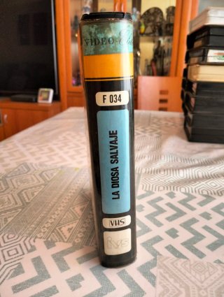 VHS la diosa salvaje película antigua 1 Edición