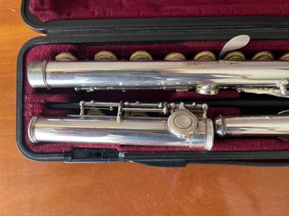 Flauta Travesera Yamaha YFL-281SII Made in Japan