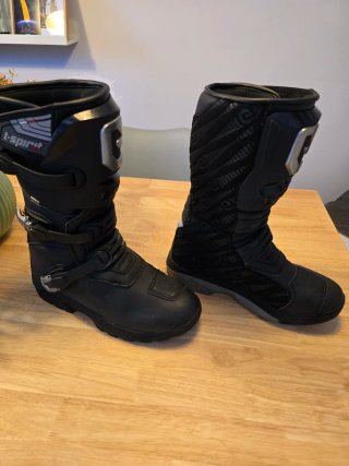 Botas MotoEleveit Tspirit Evo WP Negras T.42
