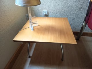 Mesa auxiliar sala de espera