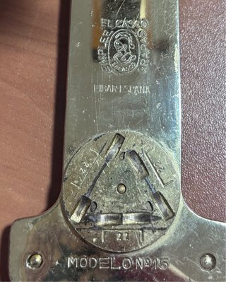El Casco grapadora-perforador vintage latón Eibar