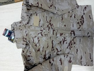 Chaqueta Gore-Tex Talla M Camuflaje Beige/Marrón