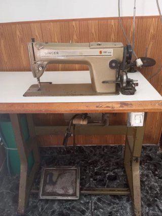 Máquina de coser industrial Singer 191