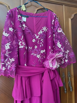 Vestido de fiesta morado y rosa