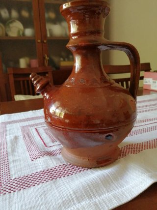 Jarra de barro artesanal