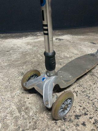 Patinete Micro Kickboard 3 ruedas