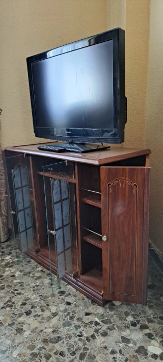 Mueble TV madera y cristal