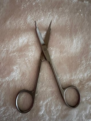 Tijeras para cortar tejido dental