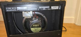 Amplificador Behringer V-Tone GM108 15W