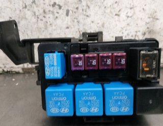 Hyundai 919402l000 caja relés fusibles i30 398242