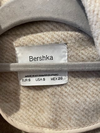 Abrigo Bershka Beige