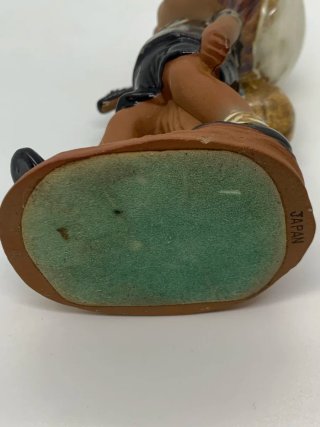 Figura cerámica niña japonesa con bastón