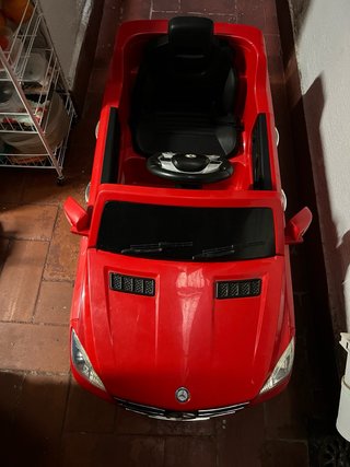 Coche eléctrico infantil recargable