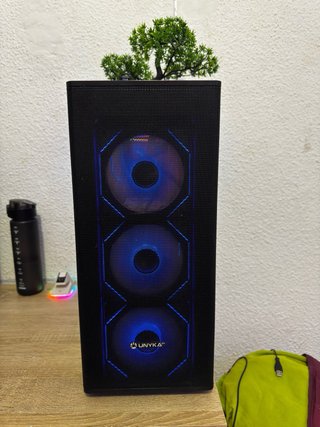 Caja PC UNYKA Gaming con RGB