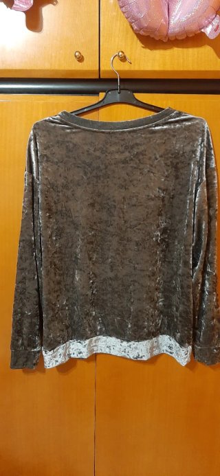 Sudadera fina H&M terciopelo brillante gris L nuev