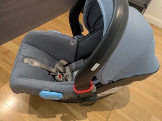 Silla de coche infantil UPPAbaby con funda