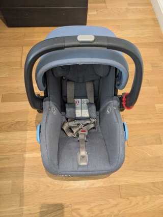 Silla de coche infantil UPPAbaby con funda