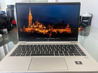 HP EliteBook 845 G8 Plata