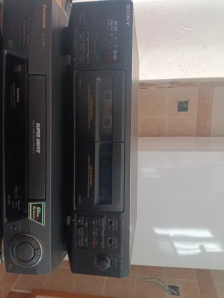 Set audio Sony e lettore DVD Panasonic Nero