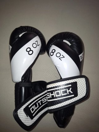 Guantes Boxeo Outshock 8 OZ