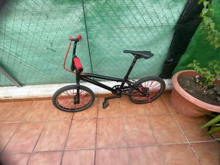 Bicicleta BMX Monty Negra