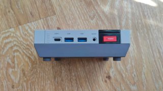 Mini PC Ryzen estilo NES