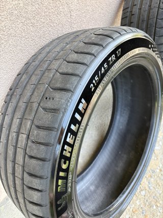 Michelin Pilot Sport 5 215/45 ZR 17